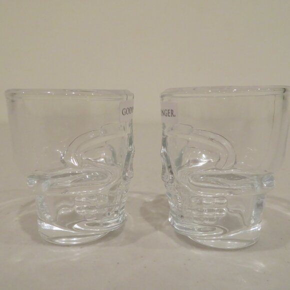 Bar Drink 1.4 oz. Skullary Shot Glasses Skull Head Set of 2 Novelty Godinger - Picture 3 of 5